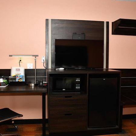 Regency Inn & Suites Faribault מראה חיצוני תמונה
