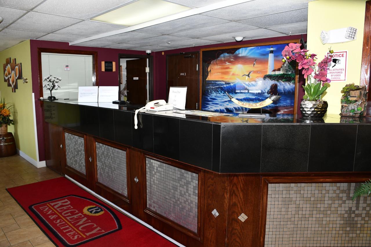 Regency Inn & Suites Faribault מראה חיצוני תמונה