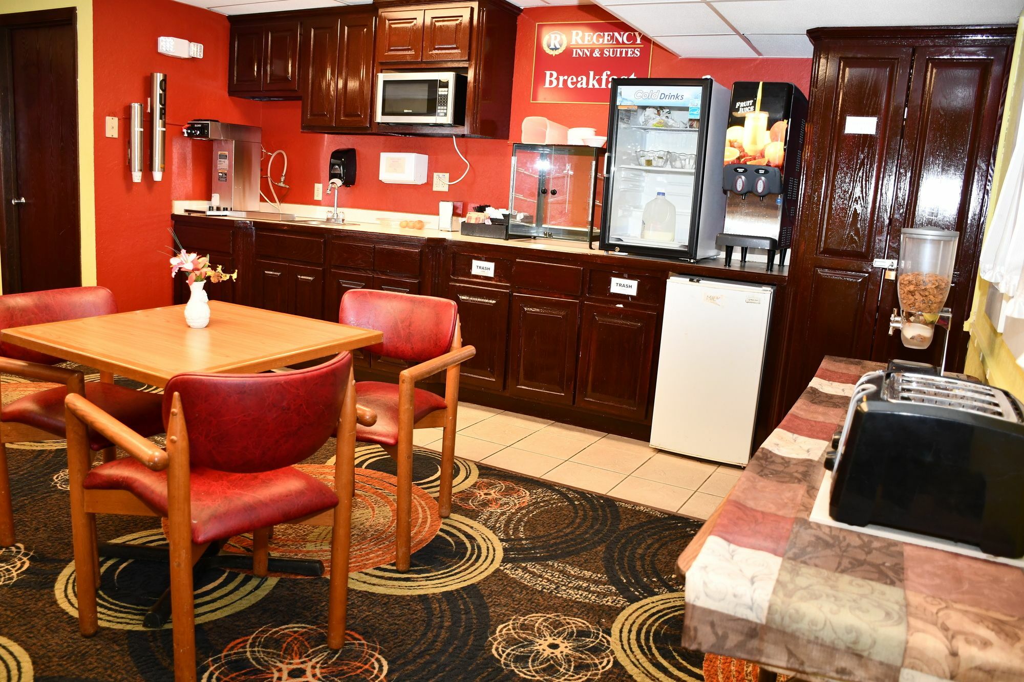Regency Inn & Suites Faribault מראה חיצוני תמונה
