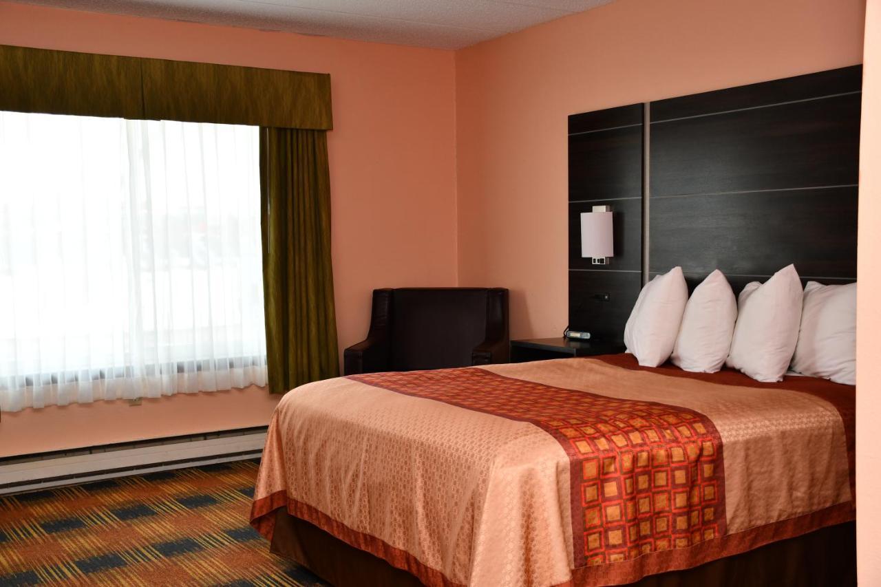 Regency Inn & Suites Faribault מראה חיצוני תמונה