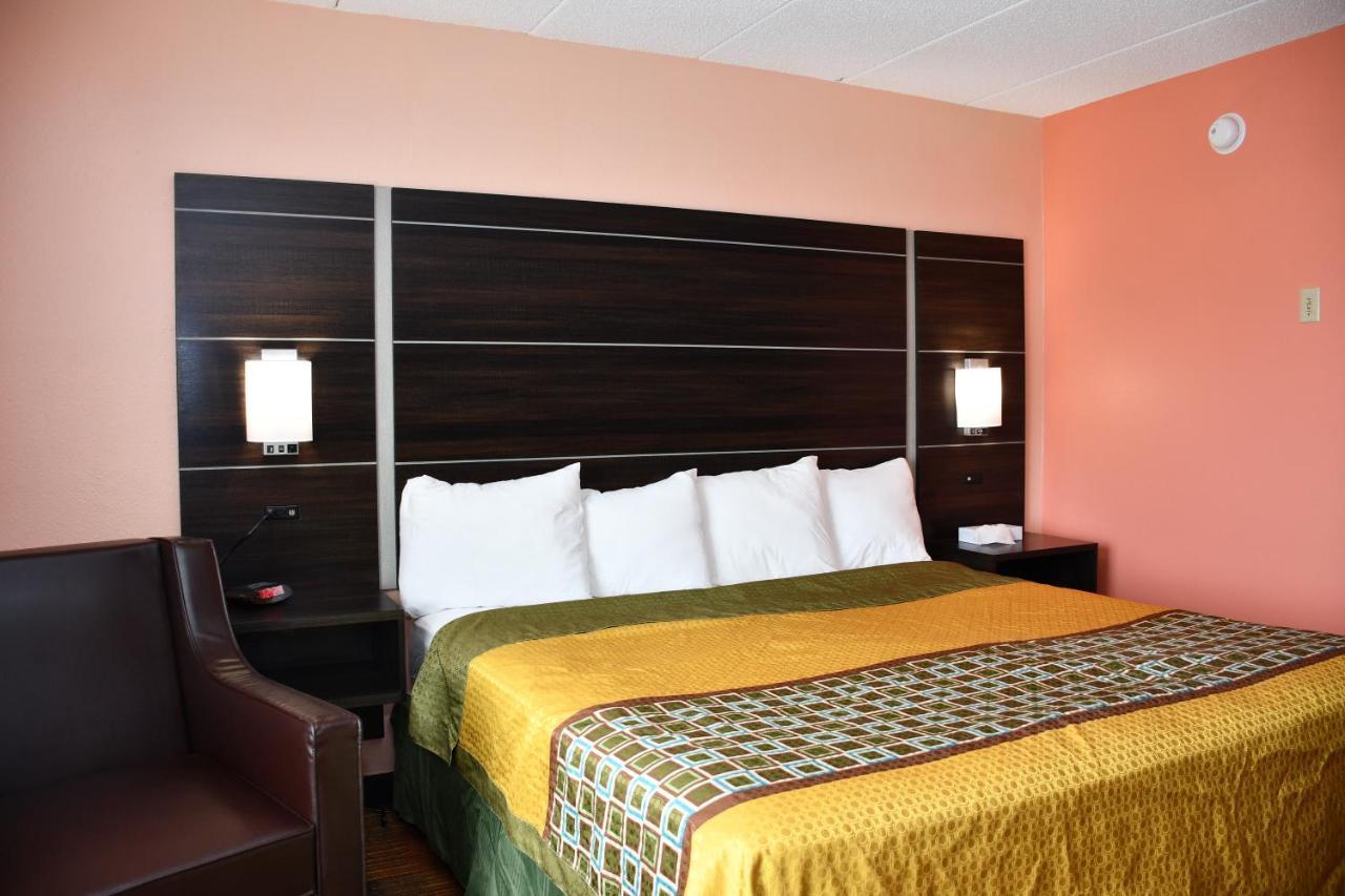 Regency Inn & Suites Faribault מראה חיצוני תמונה